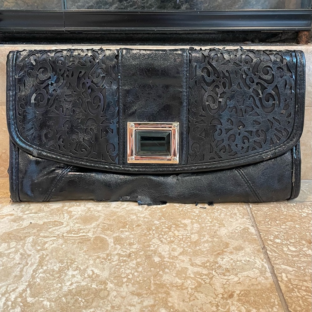Women’s Luxurious Leather Hand Purse in Black